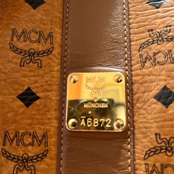 MCM Liz Large Reversible Visetos Shopper Tote Bag - Picture 7 of 11